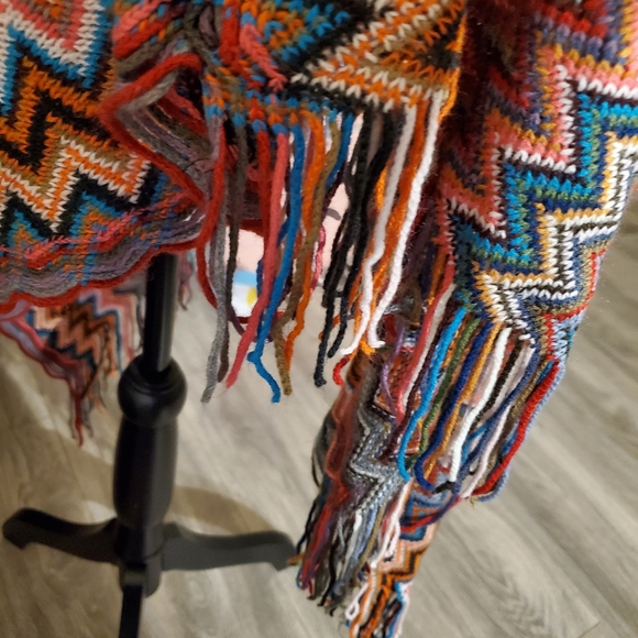 Multi-Color Poncho - Picture 4 of 7